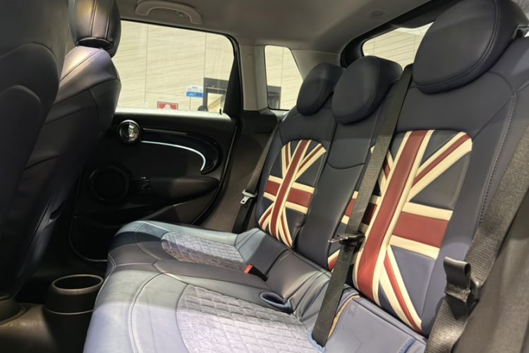 Used MINI 2023 1.5T COOPER Artist Five-Door Edition Interior 7