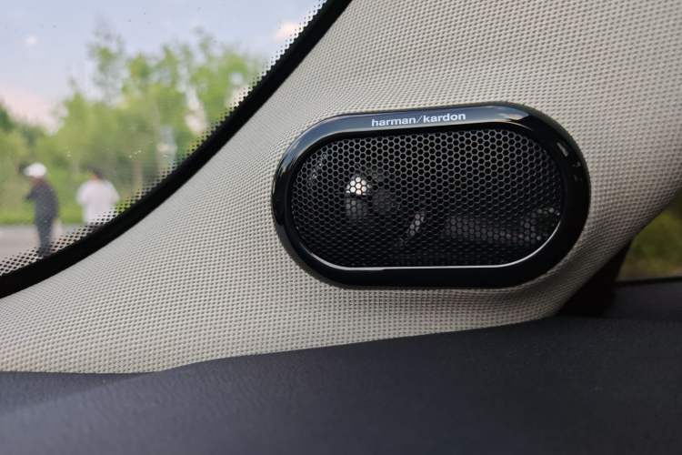 Used MINI 2023 1.5T COOPER Artist Five-Door Edition Interior 8