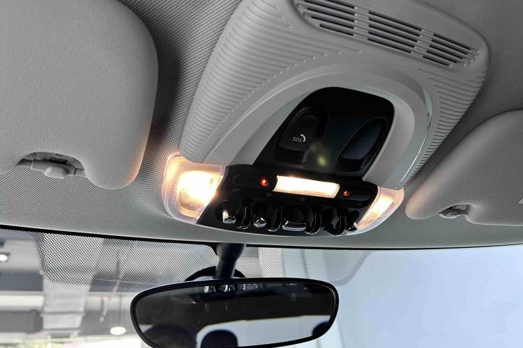 Used MINI 2023 1.5T ONE Interior 9