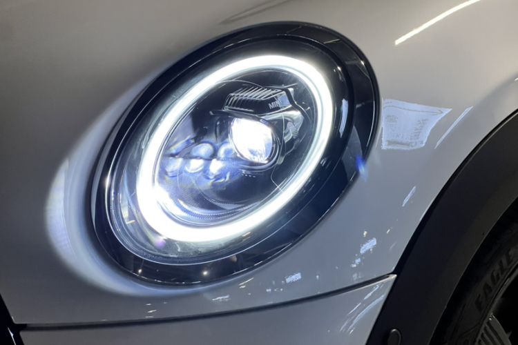Used MINI 2023 Updated 1.5T COOPER Artist Five-Door Edition Left Front Headlight