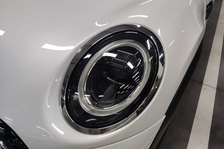 Used MINI 2023 Updated 1.5T COOPER Artist Five-Door Edition Left Front Headlight
