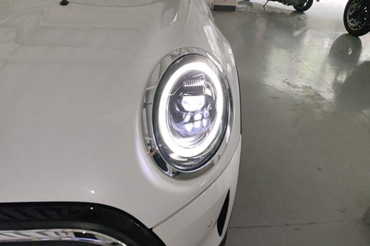 Used MINI 2023 1.5T ONE Left Front Headlight