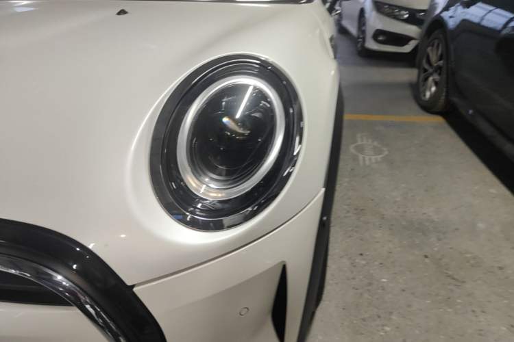 Used MINI 2023 Updated 1.5T COOPER Artist Five-Door Edition Left Front Headlight