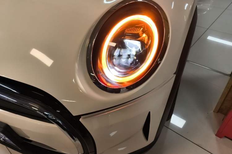 Used MINI 2023 1.5T ONE Five-Door Edition Left Front Headlight