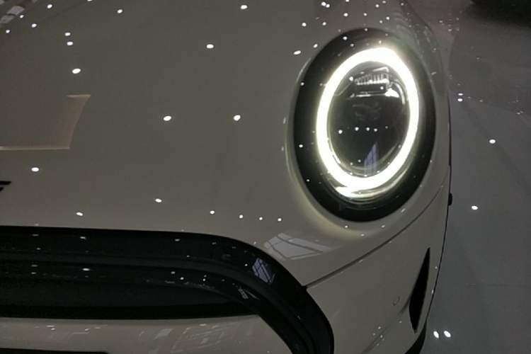 Used MINI 2023 1.5T COOPER Artist Five-Door Edition Left Front Headlight