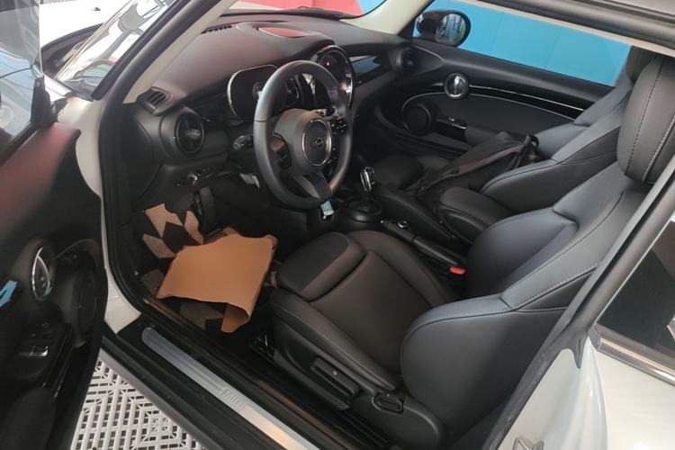Used MINI 2023 Updated 1.5T COOPER Artist Left Front Seat