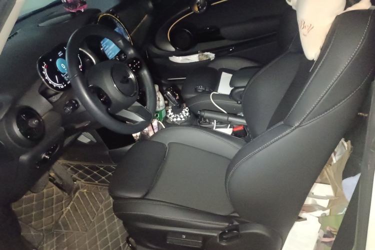 Used MINI 2023 1.5T COOPER Artist Left Front Seat