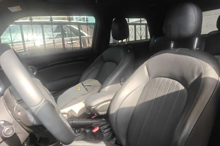 Used MINI 2023 1.5T COOPER King's Cross Special Edition Left Front Seat