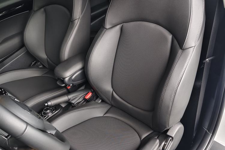 Used MINI 2023 Updated 1.5T COOPER Artist Left Front Seat