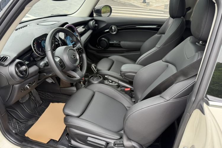 Used MINI 2023 1.5T COOPER Artist Left Front Seat