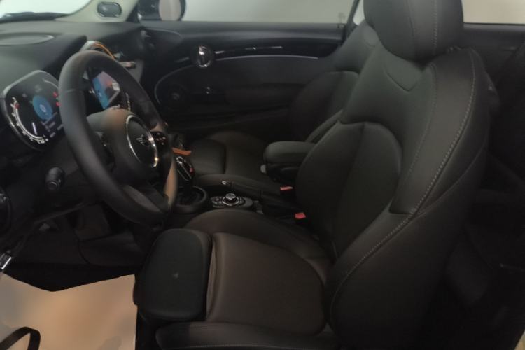 Used MINI 2023 1.5T COOPER Artist Left Front Seat