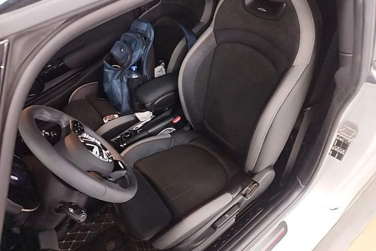 Used MINI 2023 Updated 2.0T COOPER S Racing Driver Left Front Seat