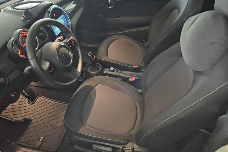 Used MINI 2023 1.5T ONE Left Front Seat
