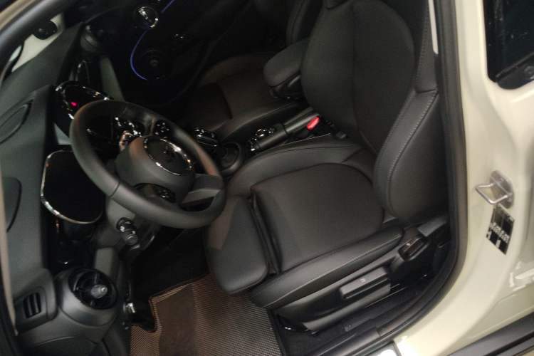 Used MINI 2023 1.5T COOPER Artist Five-Door Edition Left Front Seat