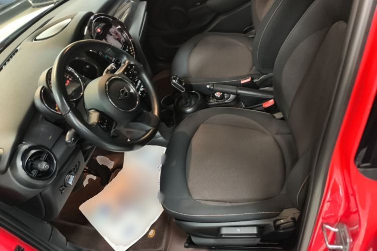 Used MINI 2023 1.5T ONE Five-Door Edition Left Front Seat