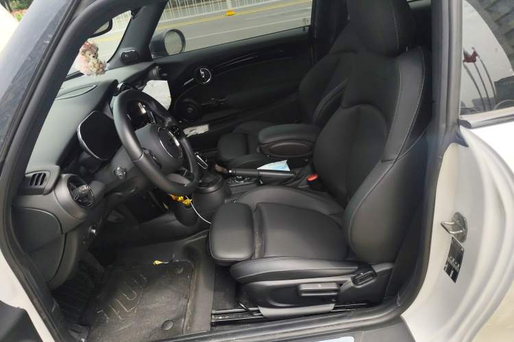 Used MINI 2023 1.5T COOPER King's Cross Special Edition Left Front Seat