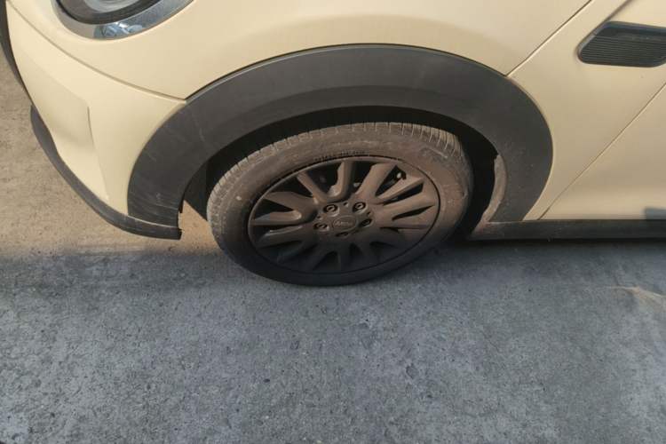 Used MINI 2023 1.5T ONE Left Front Wheel Hub