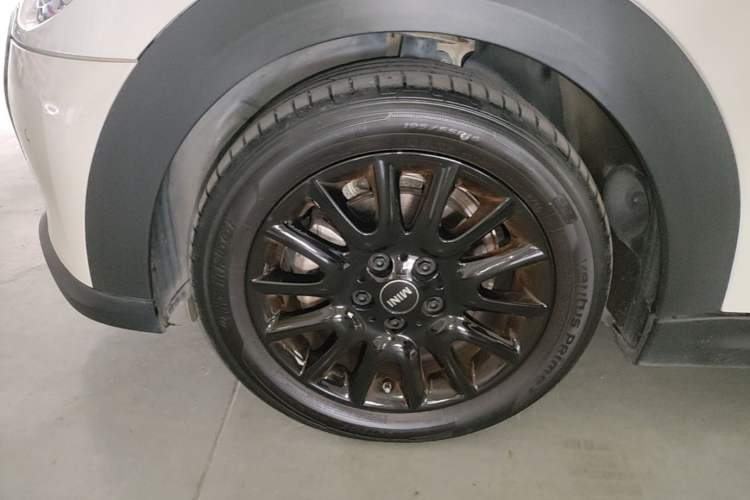Used MINI 2023 1.5T ONE Left Front Wheel Hub