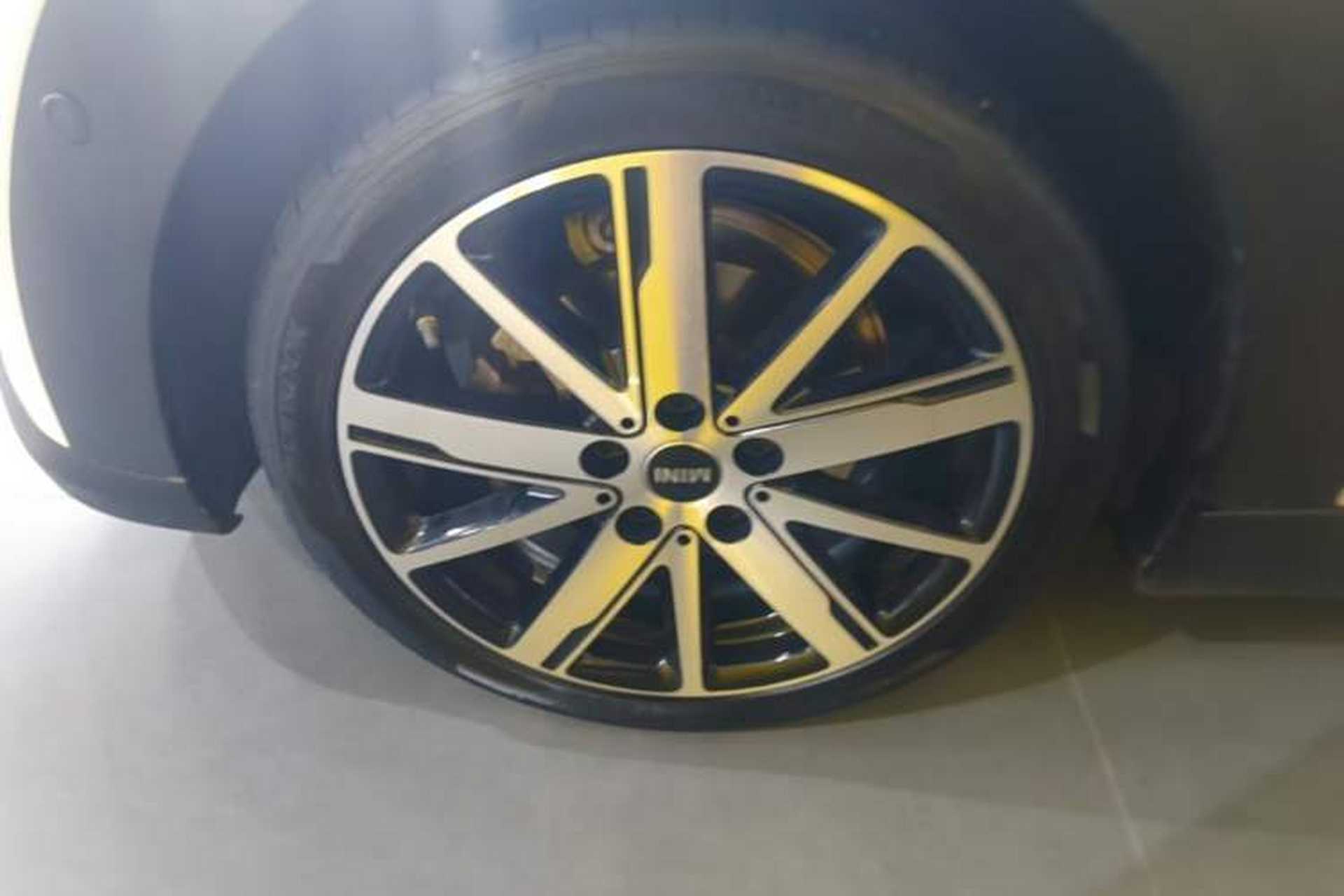 Used MINI 2023 1.5T COOPER Artist Left Front Wheel Hub