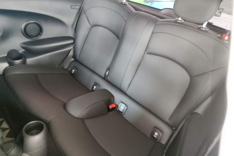 Used MINI 2023 Updated 1.5T COOPER Artist Left Rear Seat