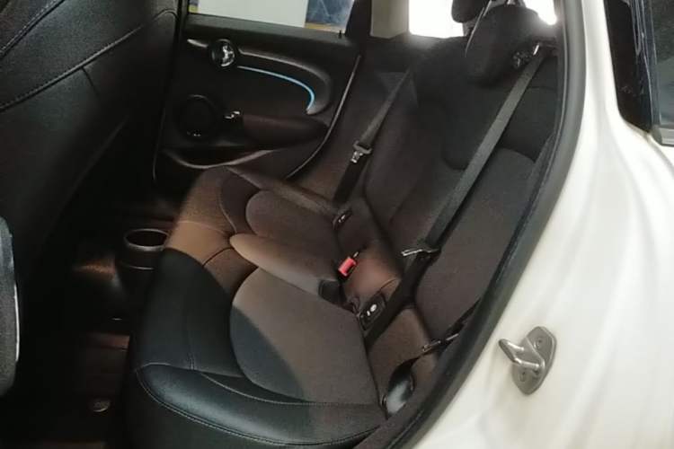 Used MINI 2023 1.5T COOPER Artist Five-Door Edition Left Rear Seat