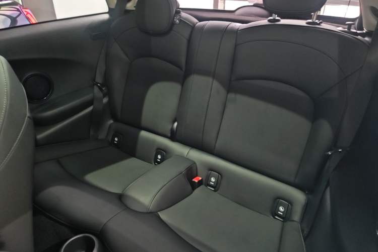 Used MINI 2023 Updated 1.5T COOPER Artist Left Rear Seat