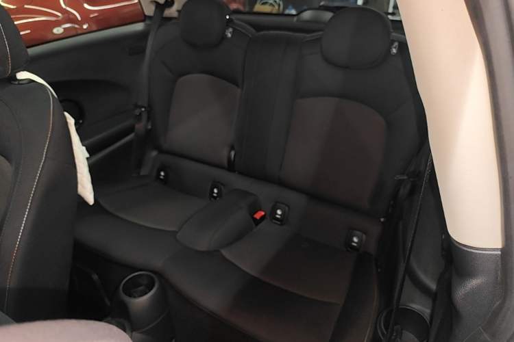 Used MINI 2023 1.5T ONE Left Rear Seat
