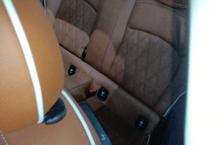 Used MINI 2023 2.0T COOPER S Artist Left Rear Seat