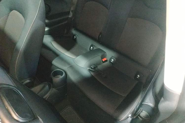 Used MINI 2023 1.5T ONE Left Rear Seat