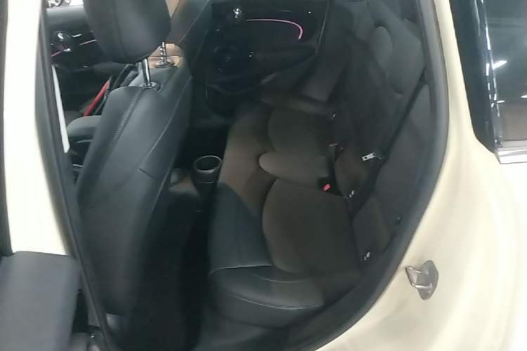 Used MINI 2023 1.5T COOPER Artist Five-Door Edition Left Rear Seat