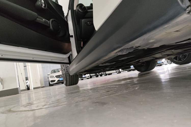 Used MINI 2023 1.5T ONE Left Side Sill