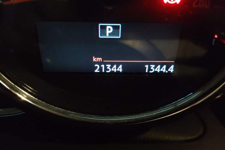 Used MINI 2023 1.5T ONE Five-Door Edition Odometer Close Up