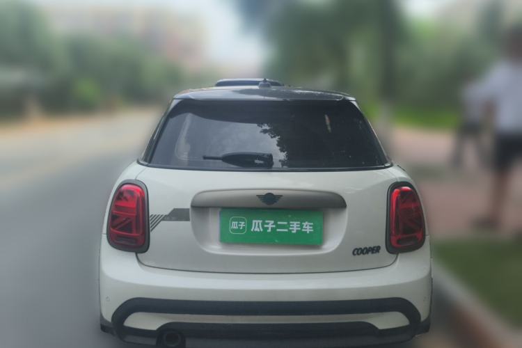 Used MINI 2023 1.5T COOPER King's Cross Special Edition Five-Door Version Rear