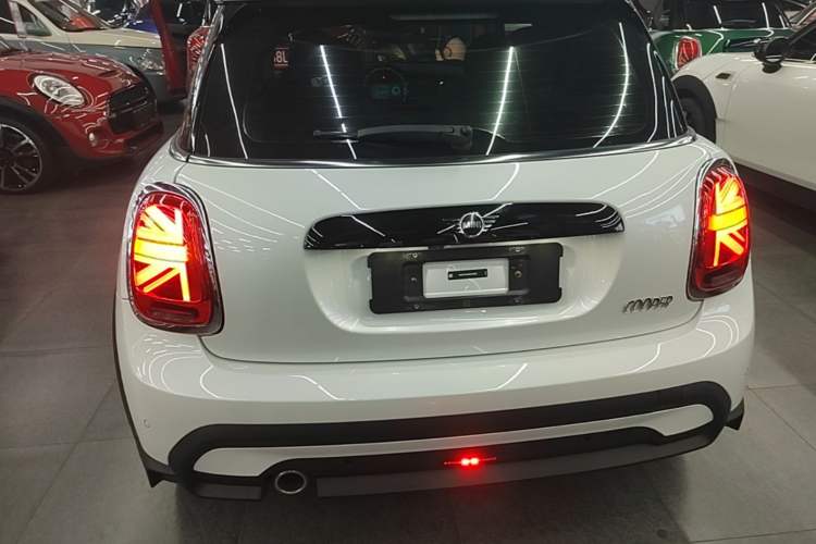 Used MINI 2023 Updated 1.5T COOPER Artist Rear