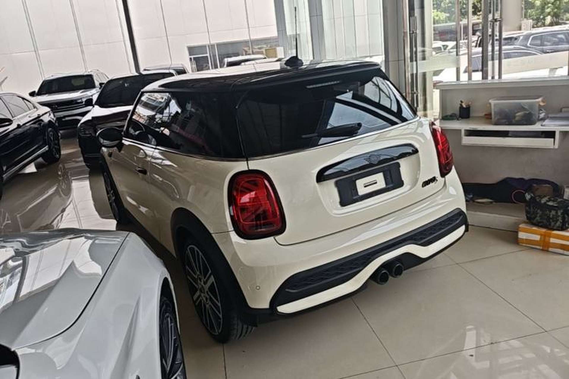 Used MINI 2023 2.0T COOPER S Artist Rear Left 45 Deg