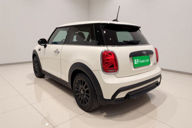 Used MINI 2023 1.5T ONE Rear Left 45 Deg