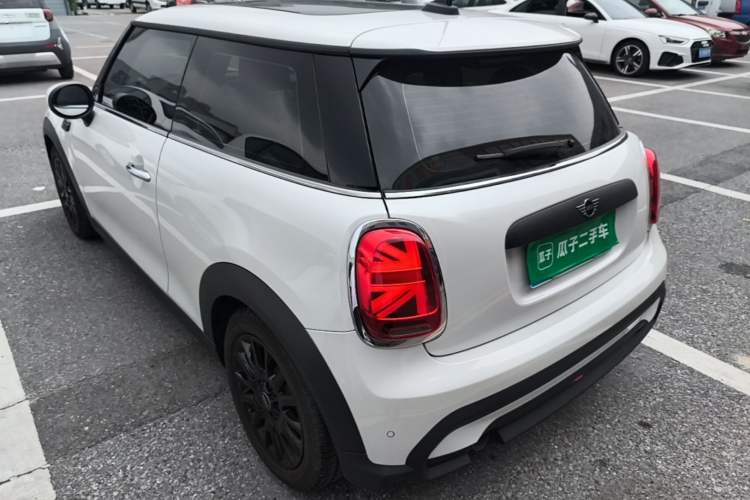 Used MINI 2023 1.5T ONE Rear Left 45 Deg