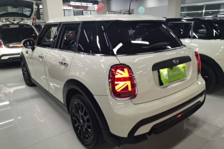Used MINI 2023 1.5T ONE Five-Door Edition Rear Left 45 Deg