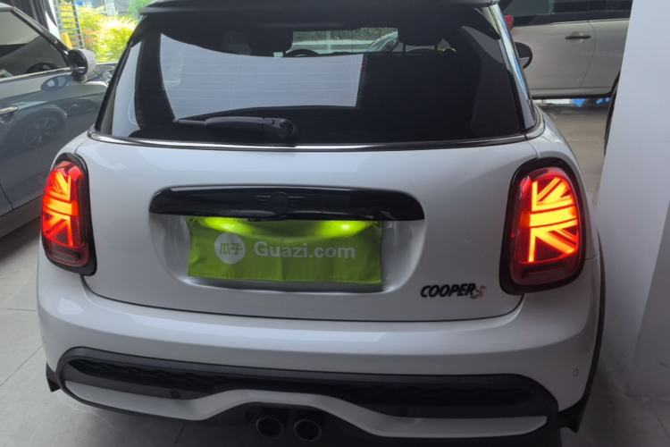 Used MINI 2023 Updated 2.0T COOPER S Artist Rear