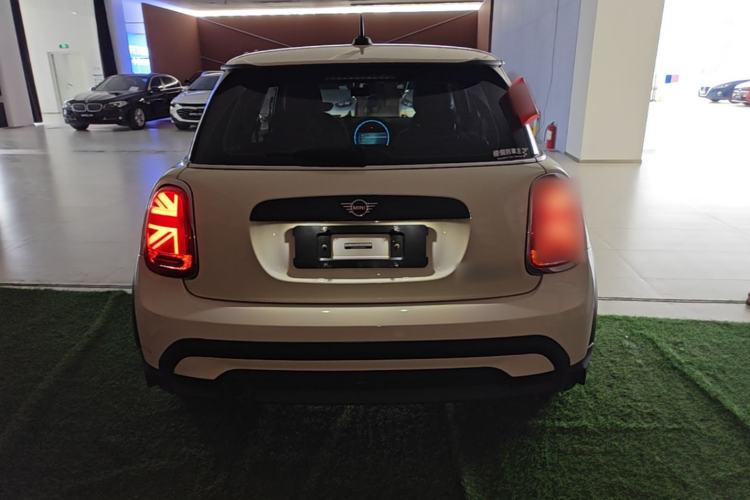 Used MINI 2023 1.5T ONE Rear