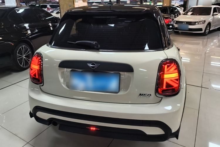 Used MINI 2023 1.5T ONE Five-Door Edition Rear