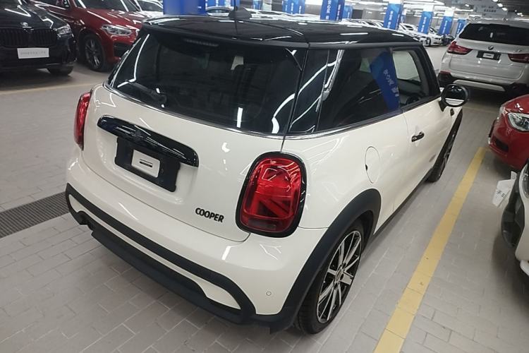 Used MINI 2023 1.5T COOPER Artist Rear Right 45 Deg