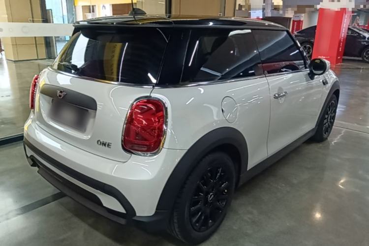 Used MINI 2023 1.5T ONE Rear Right 45 Deg