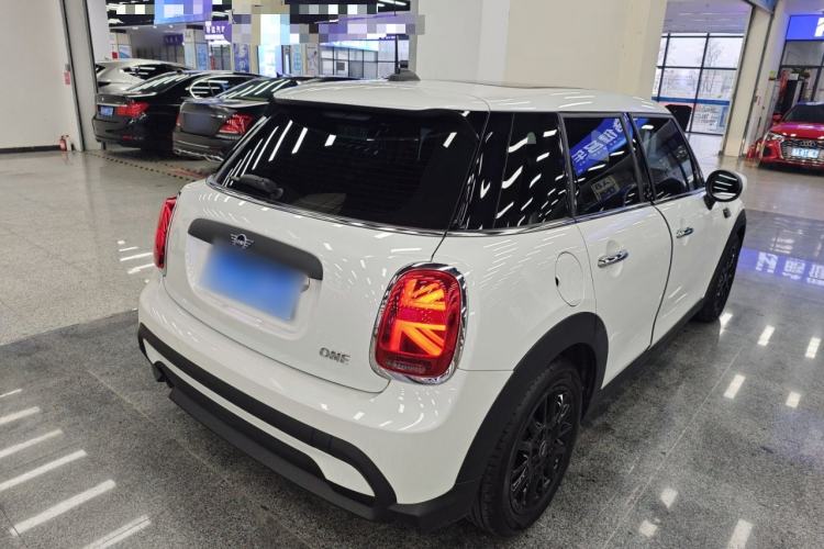Used MINI 2023 1.5T ONE Five-Door Edition Rear Right 45 Deg