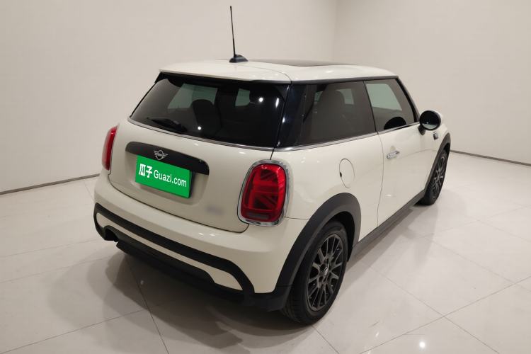 Used MINI 2023 1.5T ONE Rear Right 45 Deg