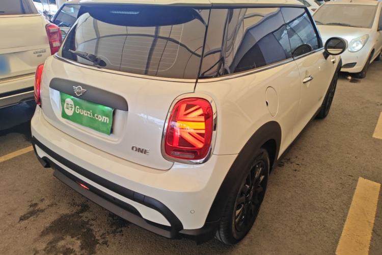 Used MINI 2023 1.5T ONE Rear Right 45 Deg