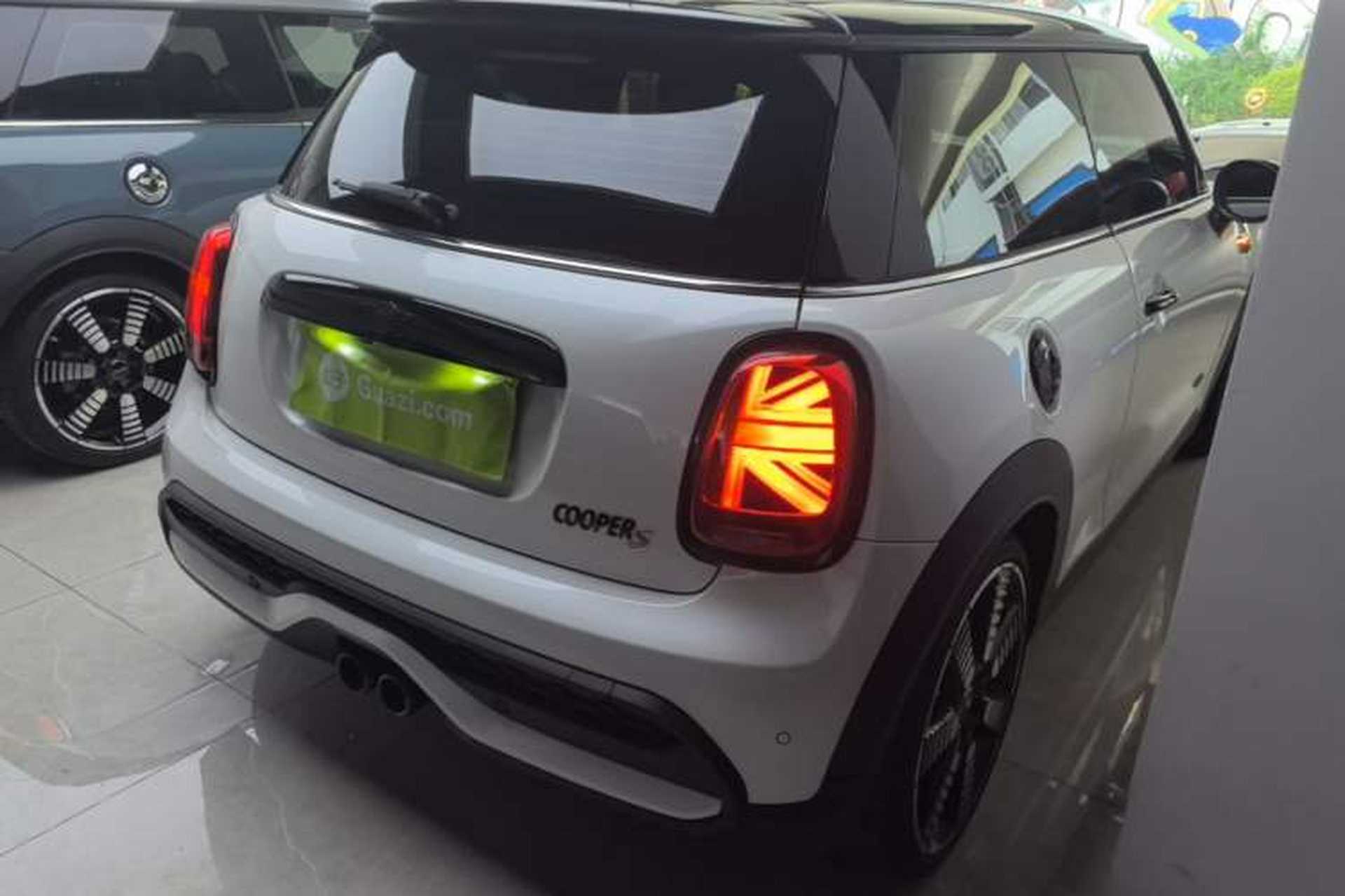 Used MINI 2023 Updated 2.0T COOPER S Artist Rear Right 45 Deg
