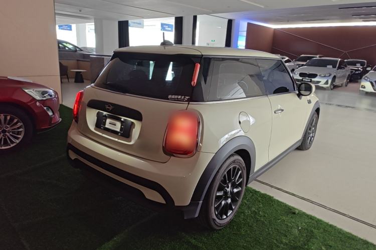 Used MINI 2023 1.5T ONE Rear Right 45 Deg