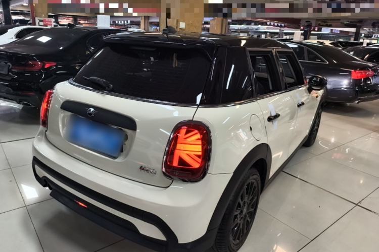 Used MINI 2023 1.5T ONE Five-Door Edition Rear Right 45 Deg