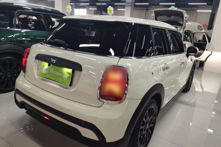 Used MINI 2023 1.5T ONE Five-Door Edition Rear Right 45 Deg